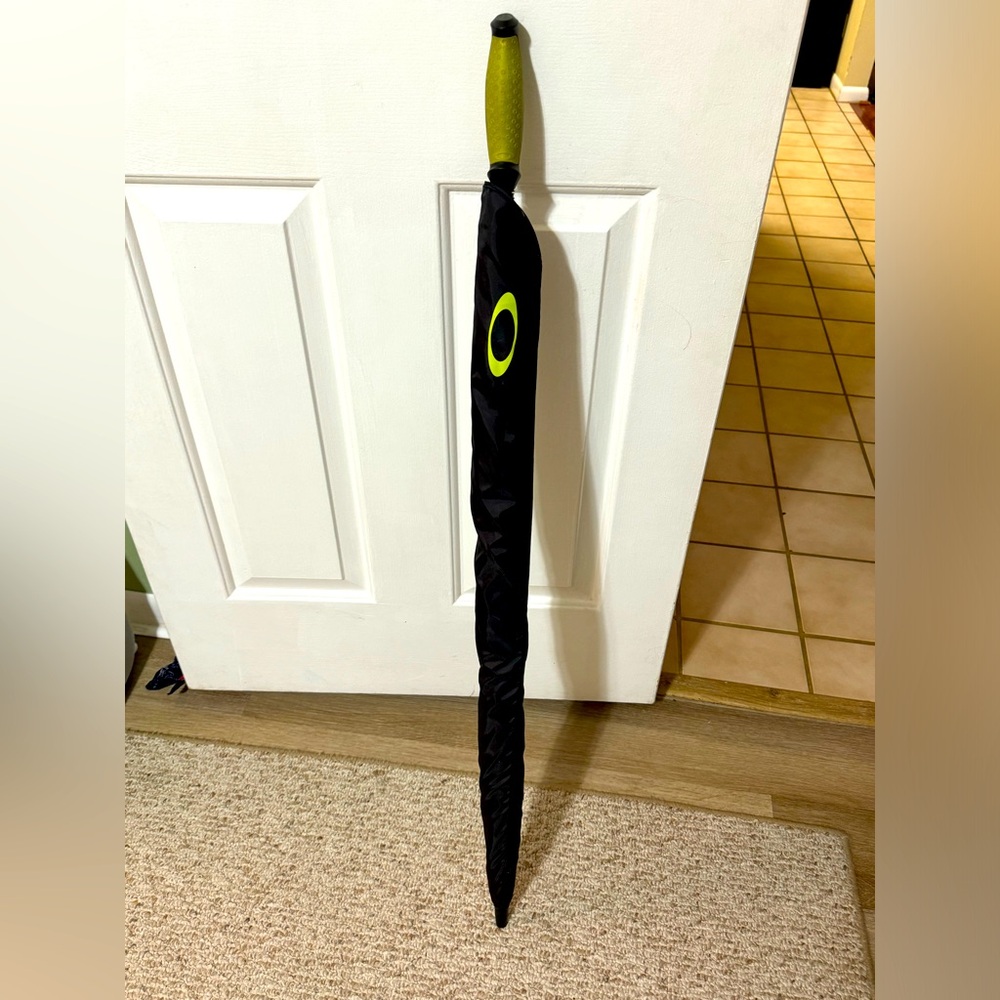 Almost new Oakley Golf Umbrella!